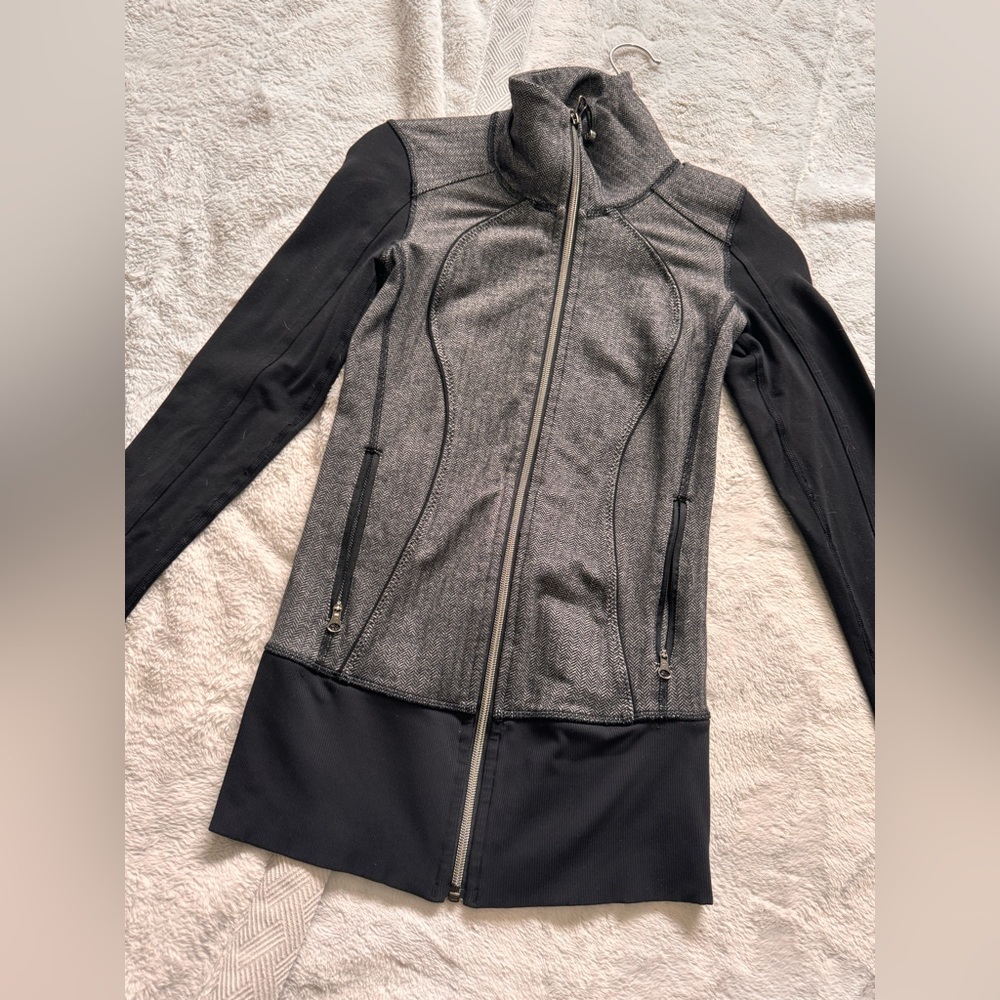 LULULEMON🖤 Jacket - Picture 4 of 5